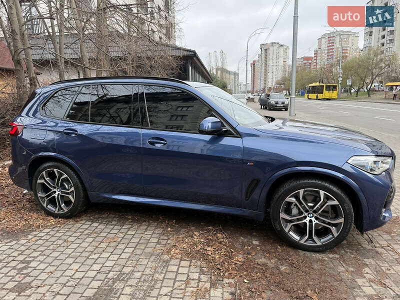 Внедорожник / Кроссовер BMW X5 2020 в Киеве