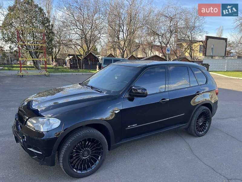 Внедорожник / Кроссовер BMW X5 2011 в Николаеве