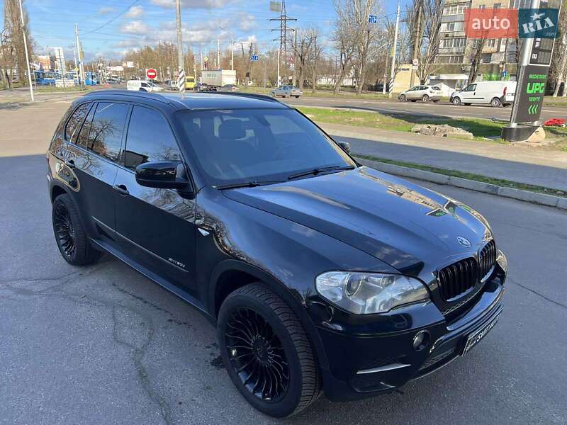 Внедорожник / Кроссовер BMW X5 2011 в Николаеве