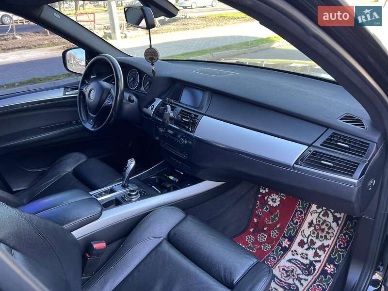 Внедорожник / Кроссовер BMW X5 2011 в Николаеве