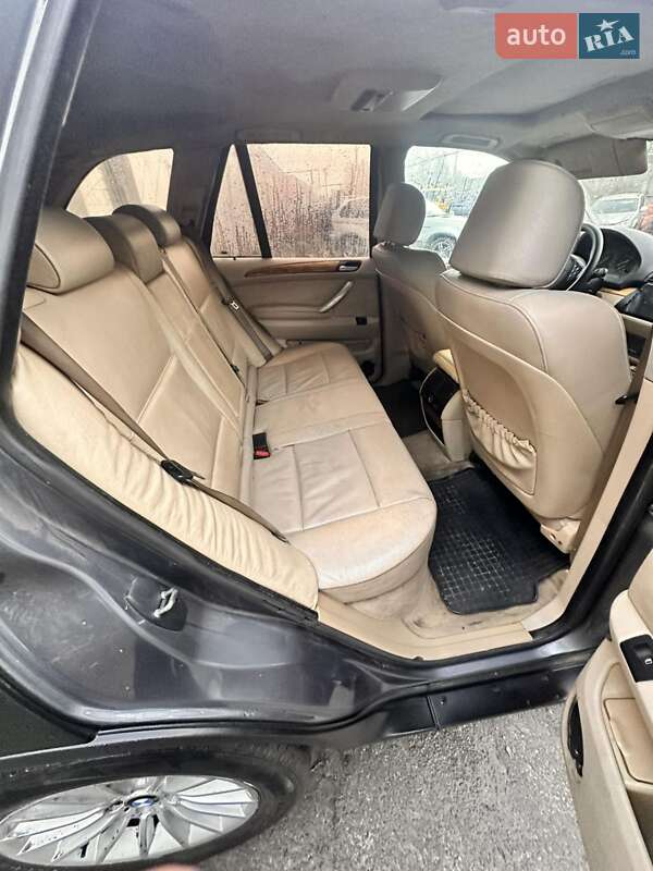Внедорожник / Кроссовер BMW X5 2002 в Костополе