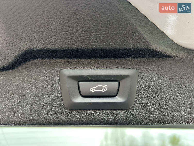 Внедорожник / Кроссовер BMW X5 2016 в Луцке