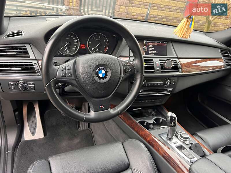 Позашляховик / Кросовер BMW X5 2011 в Луцьку