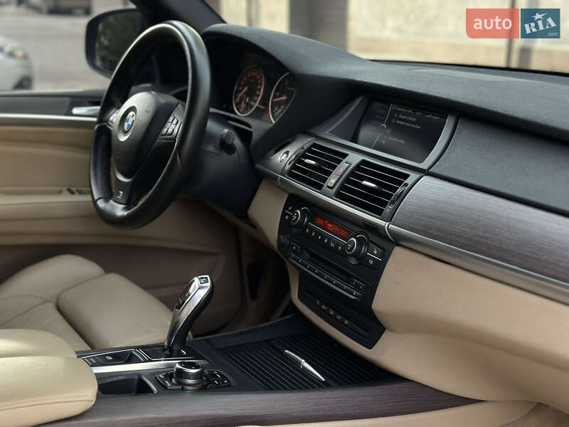 Внедорожник / Кроссовер BMW X5 2011 в Ивано-Франковске
