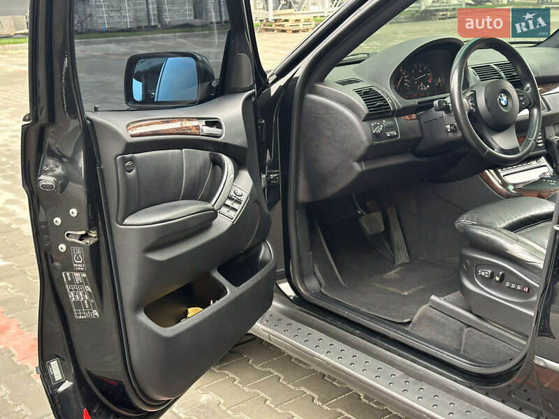 Внедорожник / Кроссовер BMW X5 2004 в Днепре