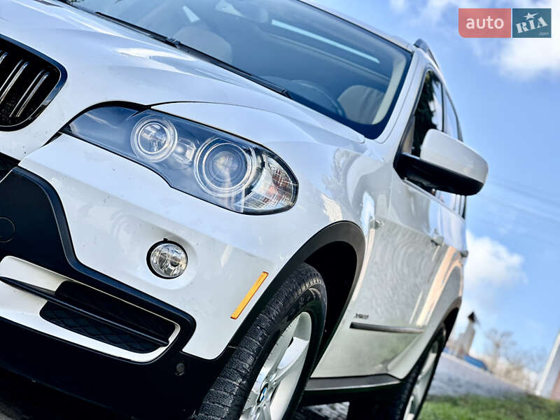 Внедорожник / Кроссовер BMW X5 2010 в Каменец-Подольском