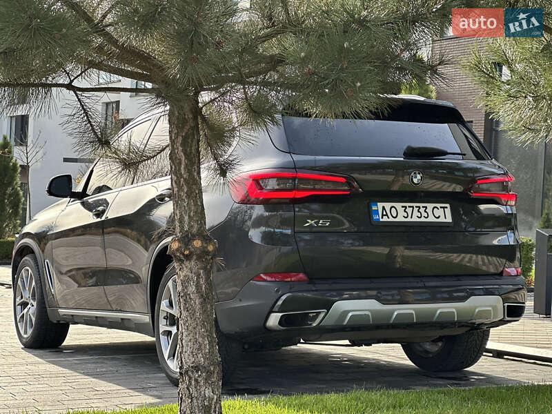 Внедорожник / Кроссовер BMW X5 2020 в Ужгороде