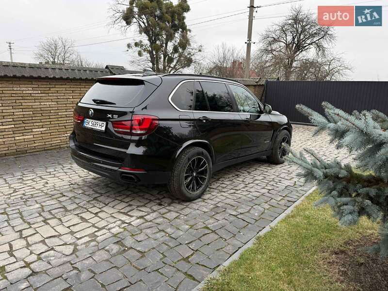 Внедорожник / Кроссовер BMW X5 2016 в Ровно