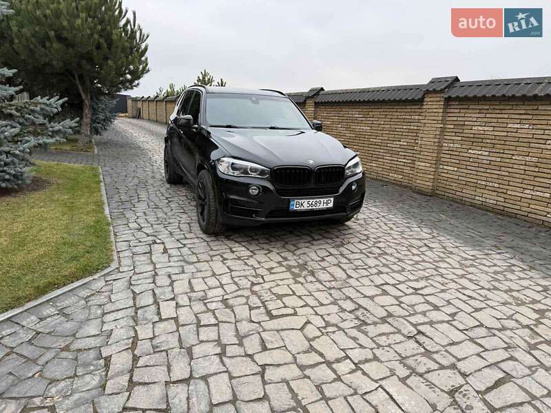 Внедорожник / Кроссовер BMW X5 2016 в Ровно