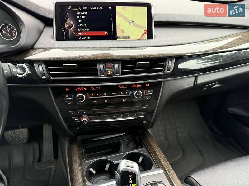 Внедорожник / Кроссовер BMW X5 2016 в Ровно