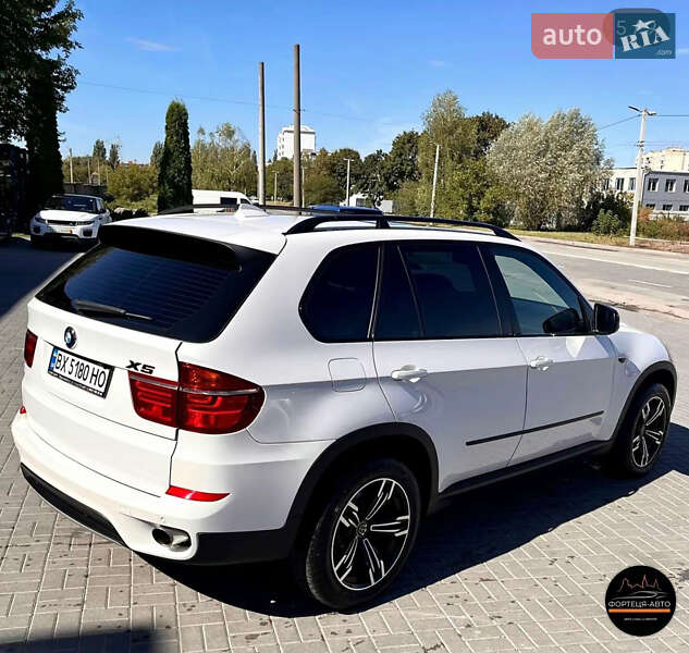 Внедорожник / Кроссовер BMW X5 2011 в Каменец-Подольском