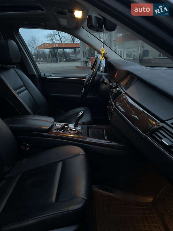 Внедорожник / Кроссовер BMW X5 2012 в Первомайске