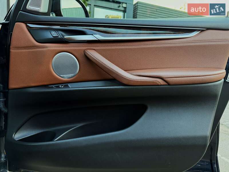 Внедорожник / Кроссовер BMW X5 2015 в Киеве