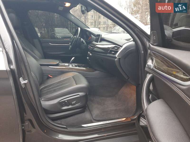 Внедорожник / Кроссовер BMW X5 2017 в Хмельницком