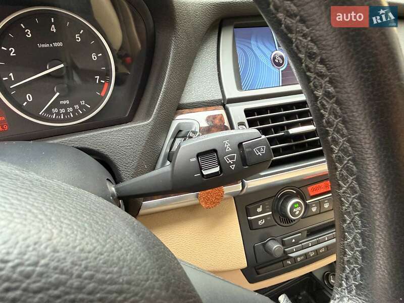 Внедорожник / Кроссовер BMW X5 2011 в Киеве