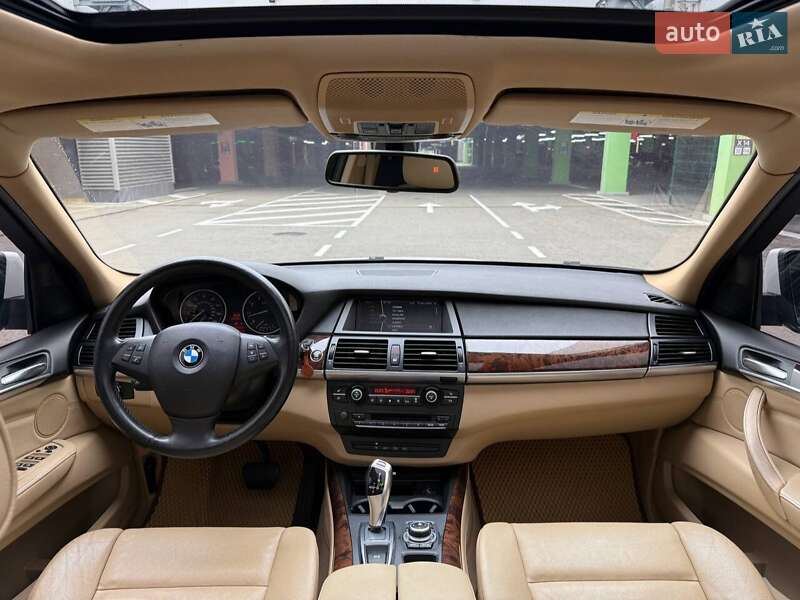 Внедорожник / Кроссовер BMW X5 2011 в Киеве