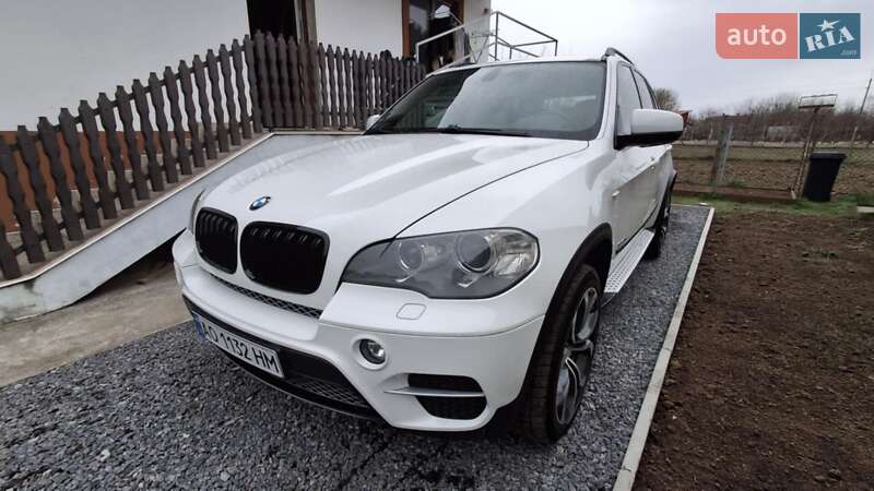 Внедорожник / Кроссовер BMW X5 2010 в Виноградове