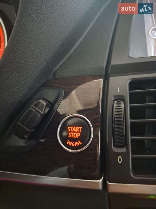 Внедорожник / Кроссовер BMW X5 2010 в Виноградове