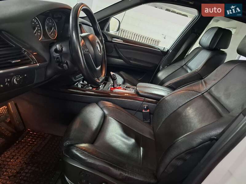 Внедорожник / Кроссовер BMW X5 2010 в Виноградове