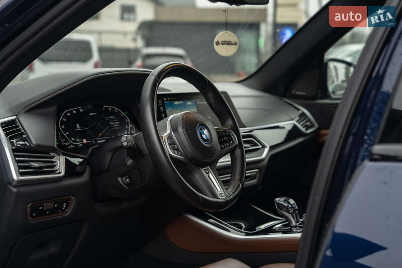 Внедорожник / Кроссовер BMW X5 2022 в Черновцах