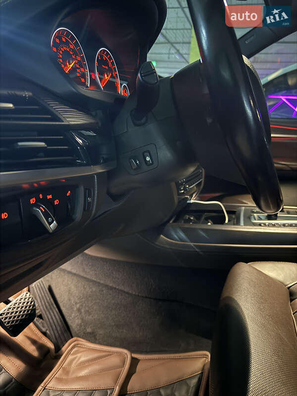 Позашляховик / Кросовер BMW X5 2016 в Гатне