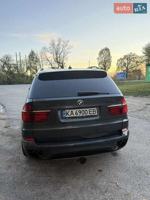 Внедорожник / Кроссовер BMW X5 2010 в Гайсине