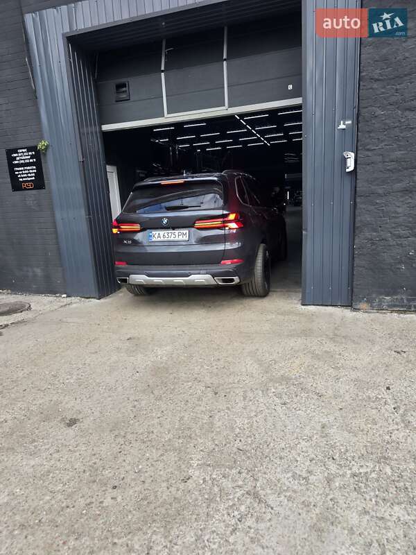 Позашляховик / Кросовер BMW X5 2020 в Києві