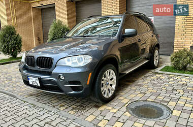 Позашляховик / Кросовер BMW X5 2012 в Чернівцях