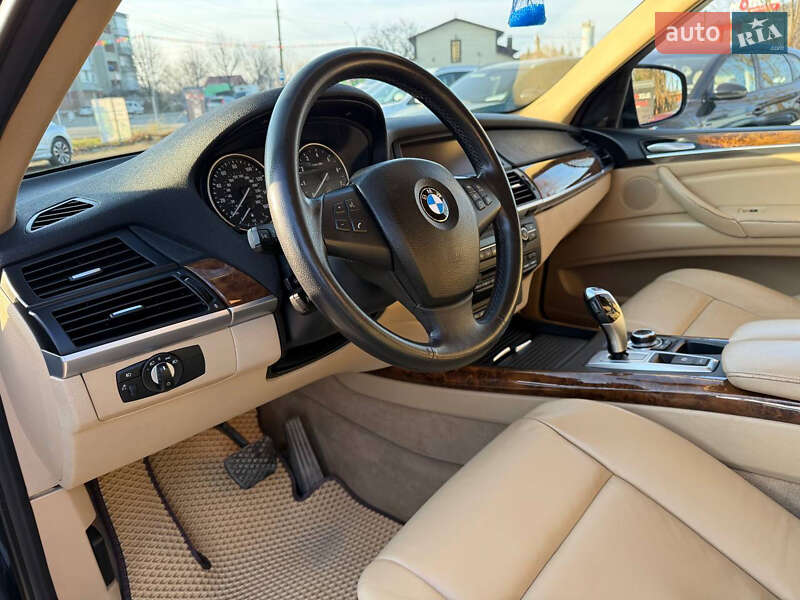 Внедорожник / Кроссовер BMW X5 2012 в Коломые