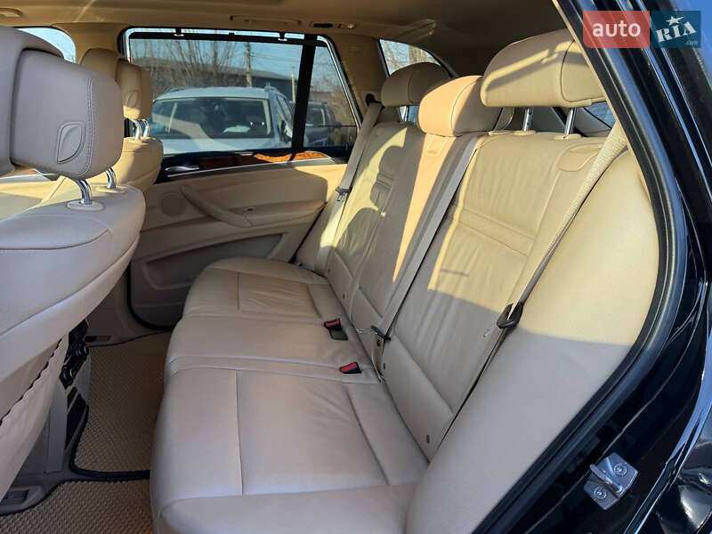 Внедорожник / Кроссовер BMW X5 2012 в Коломые