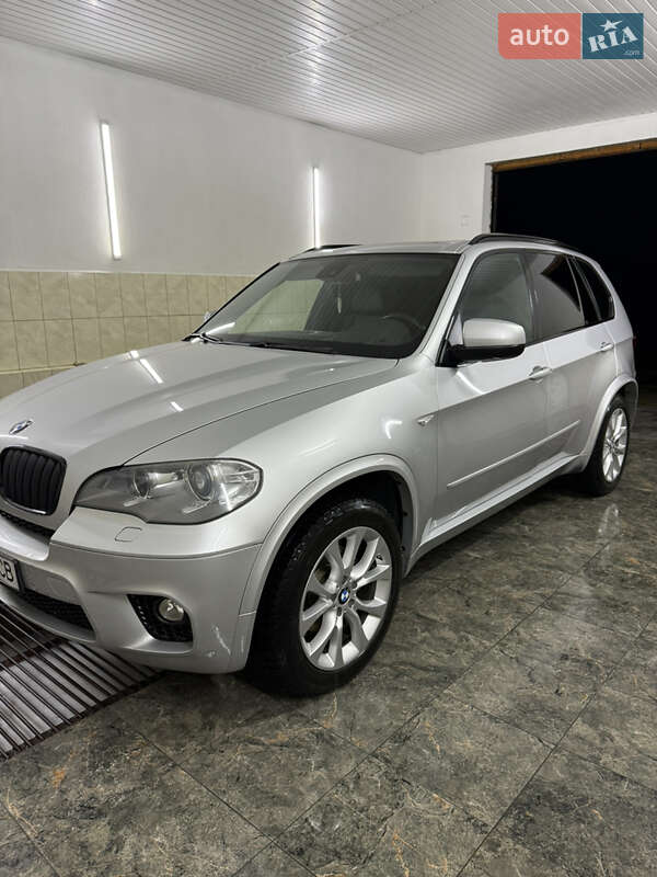 Внедорожник / Кроссовер BMW X5 2011 в Вижнице
