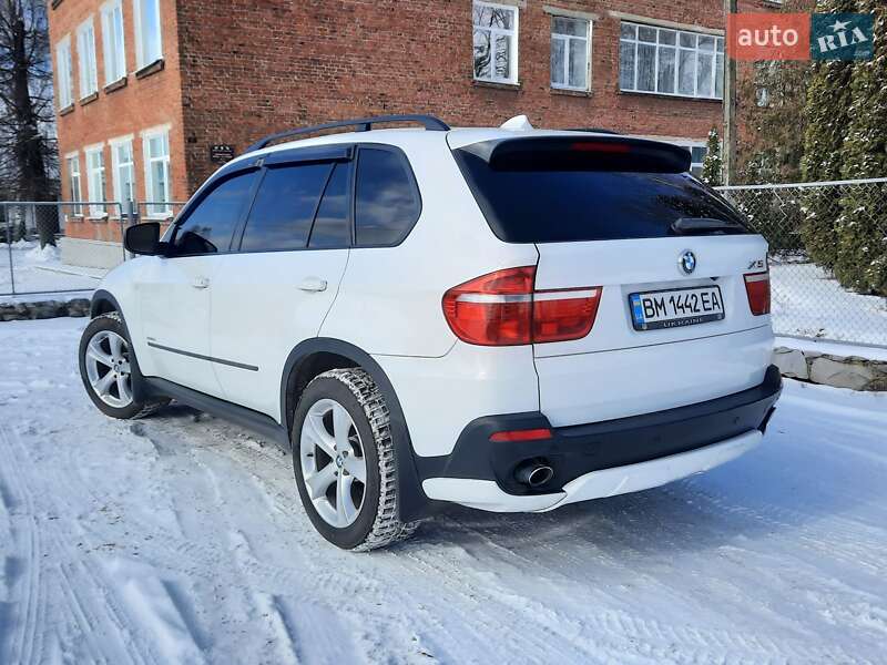 Внедорожник / Кроссовер BMW X5 2009 в Глухове