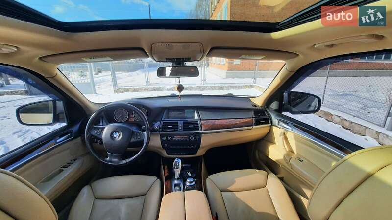 Внедорожник / Кроссовер BMW X5 2009 в Глухове