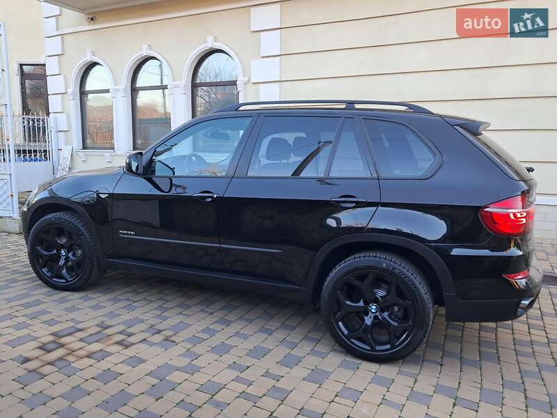 Внедорожник / Кроссовер BMW X5 2012 в Могилев-Подольске