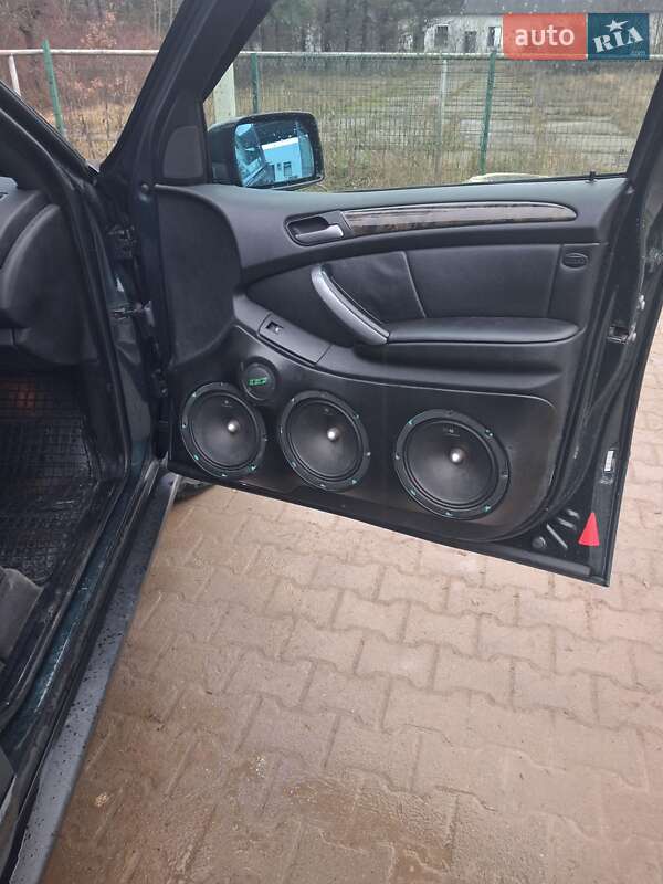 Позашляховик / Кросовер BMW X5 2004 в Сторожинці