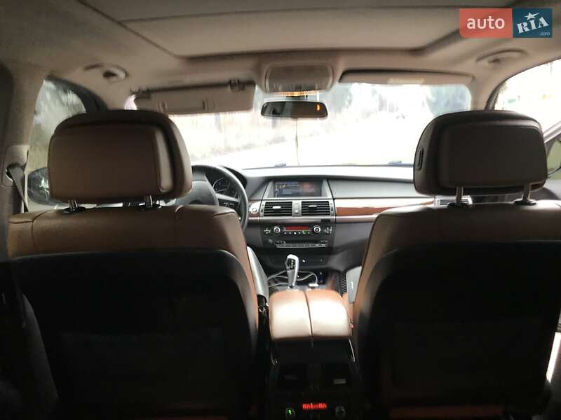 Внедорожник / Кроссовер BMW X5 2010 в Лубнах