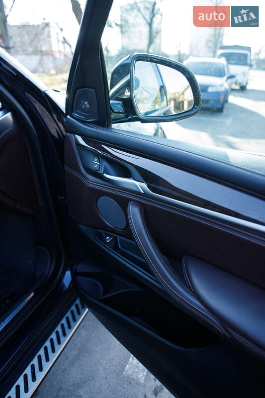 Позашляховик / Кросовер BMW X5 2016 в Вінниці