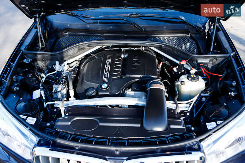 Позашляховик / Кросовер BMW X5 2016 в Вінниці