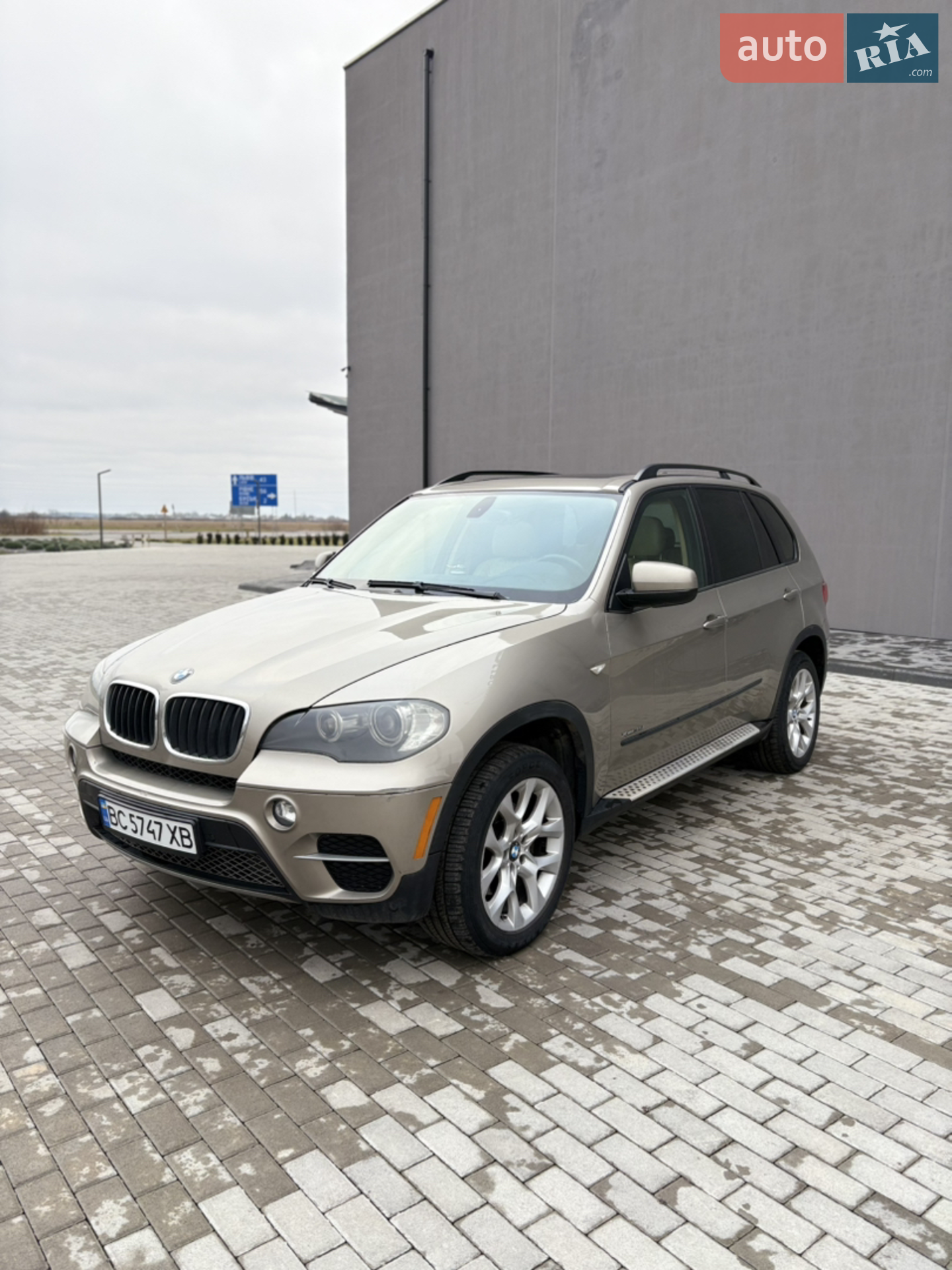 2010 BMW X5 - мініатюра 2