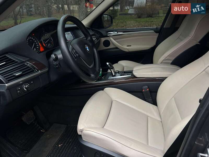 Позашляховик / Кросовер BMW X5 2010 в Києві фото 11 Позашляховик / Кросовер BMW X5 2010 в Києві