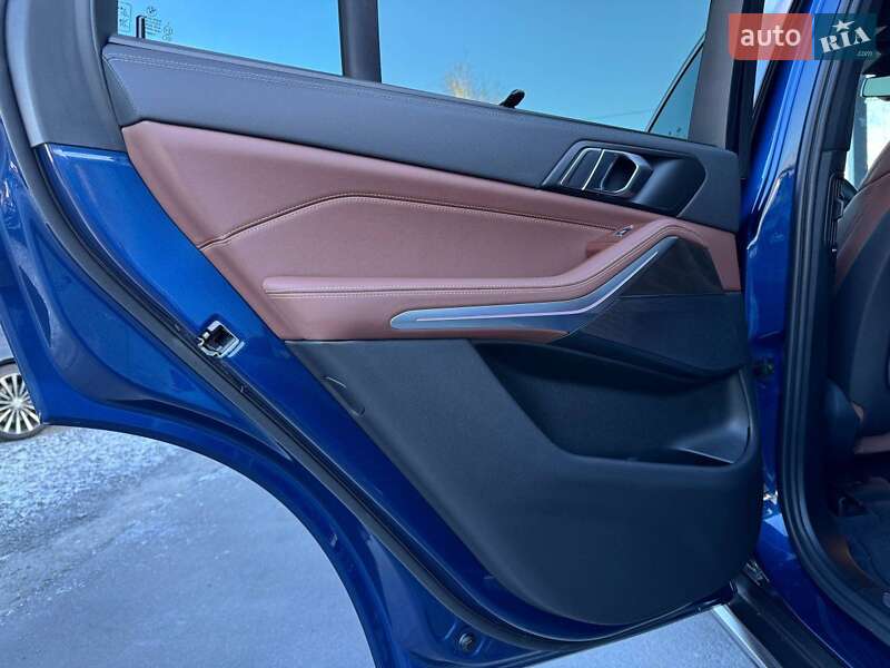 Внедорожник / Кроссовер BMW X5 2022 в Ровно