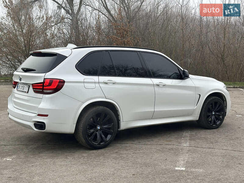 Внедорожник / Кроссовер BMW X5 2014 в Ровно