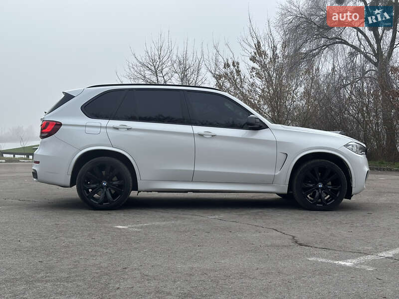 Внедорожник / Кроссовер BMW X5 2014 в Ровно