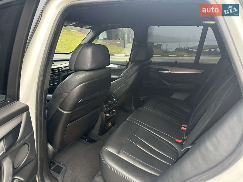 Внедорожник / Кроссовер BMW X5 2014 в Ровно