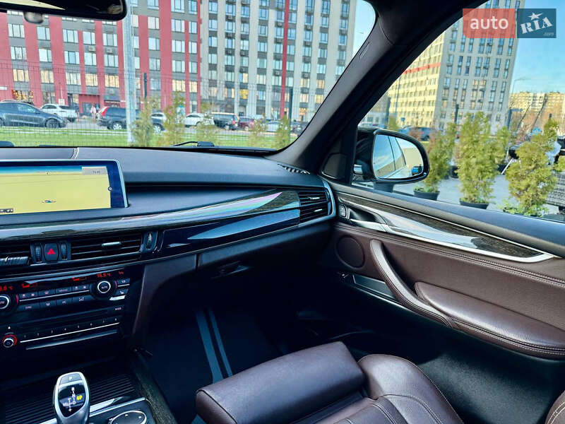 Внедорожник / Кроссовер BMW X5 2015 в Киеве