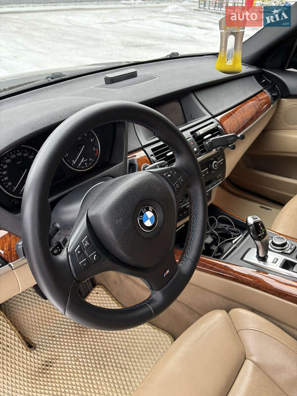 Внедорожник / Кроссовер BMW X5 2011 в Киеве