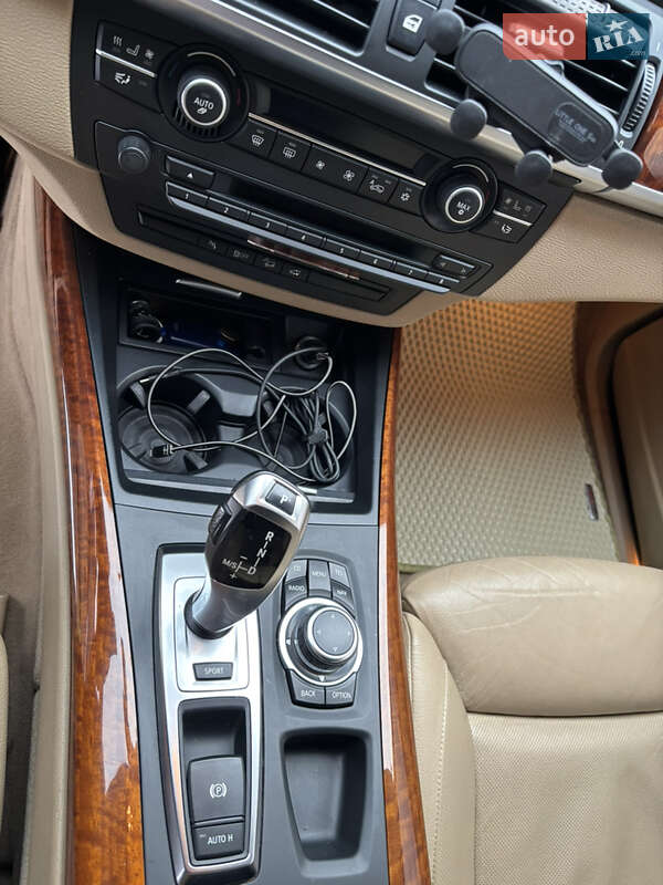 Внедорожник / Кроссовер BMW X5 2011 в Киеве