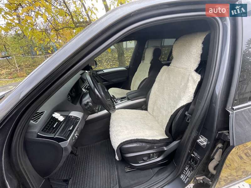 Внедорожник / Кроссовер BMW X5 2011 в Липовой Долине