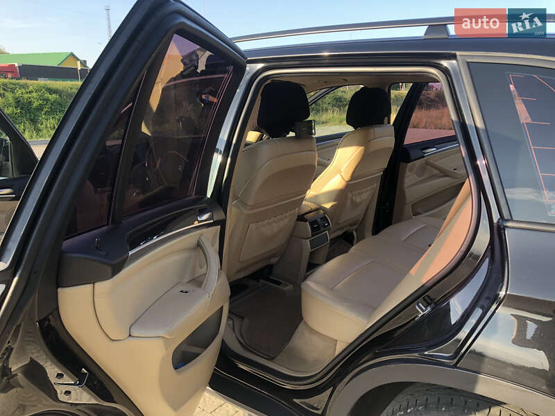 Внедорожник / Кроссовер BMW X5 2013 в Львове