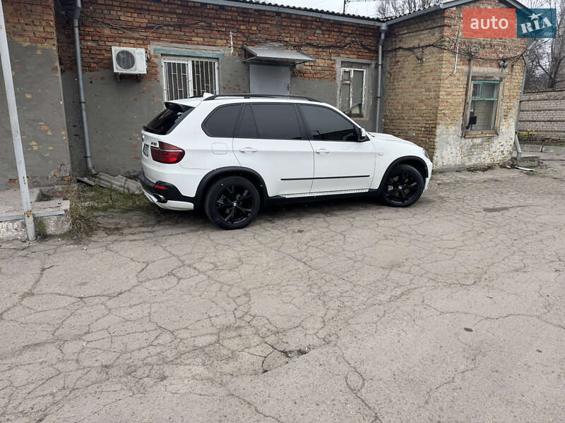 Внедорожник / Кроссовер BMW X5 2010 в Запорожье